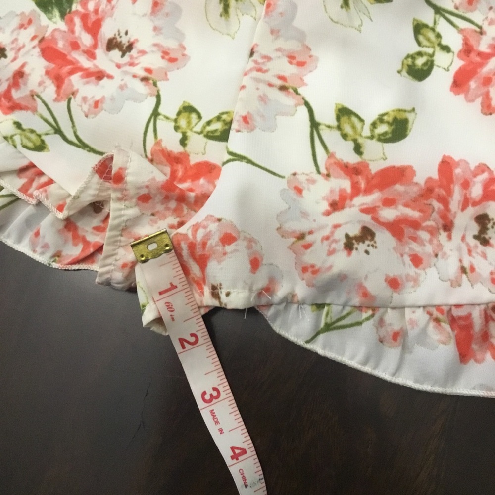 UO Pins And Needles Floral Romper Size M NWOT - Picture 14 of 16